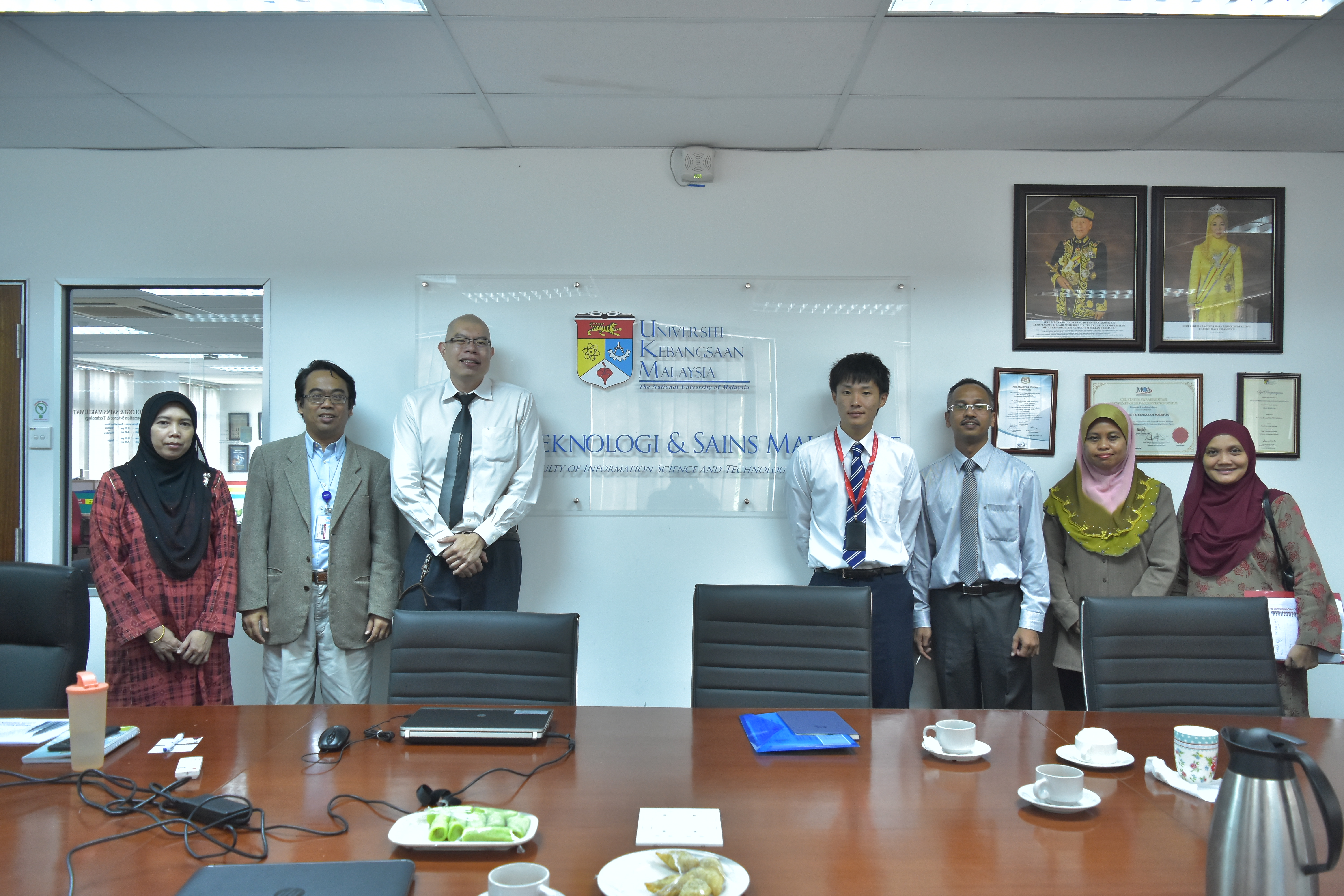 UKM 3073